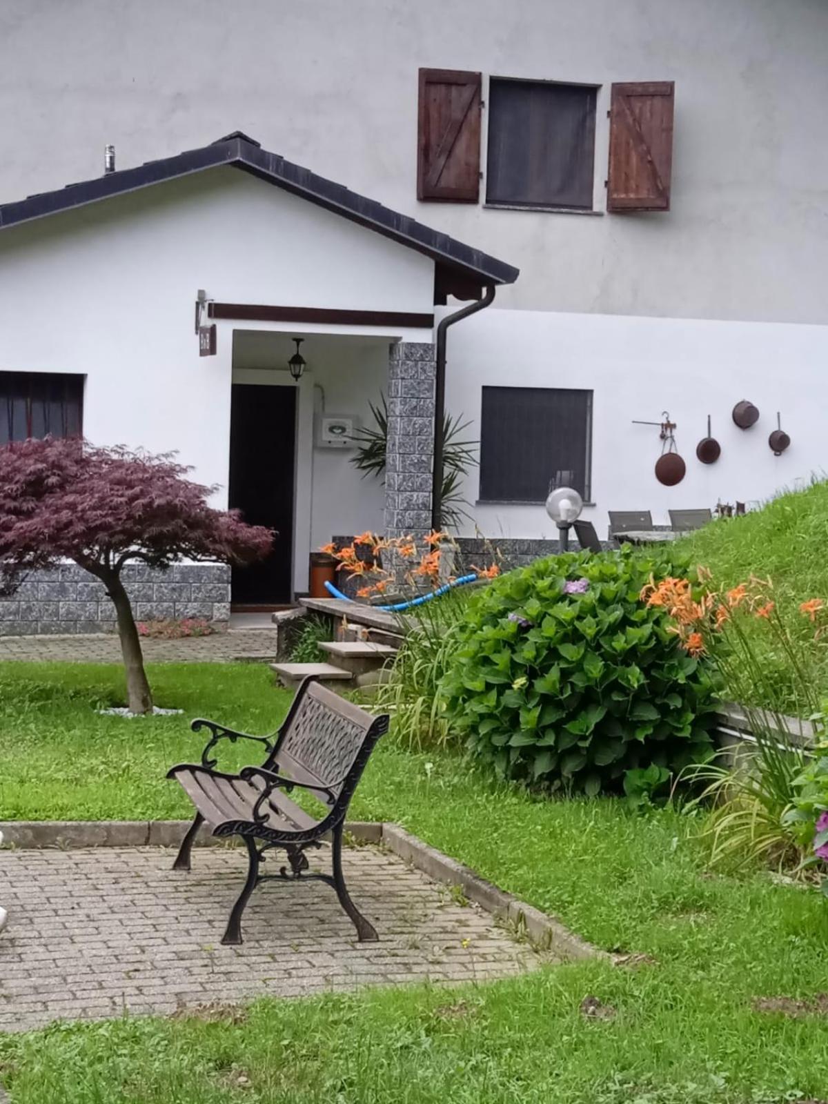 Appartamento La Casa Nel Bosco Rueglio Extérieur photo